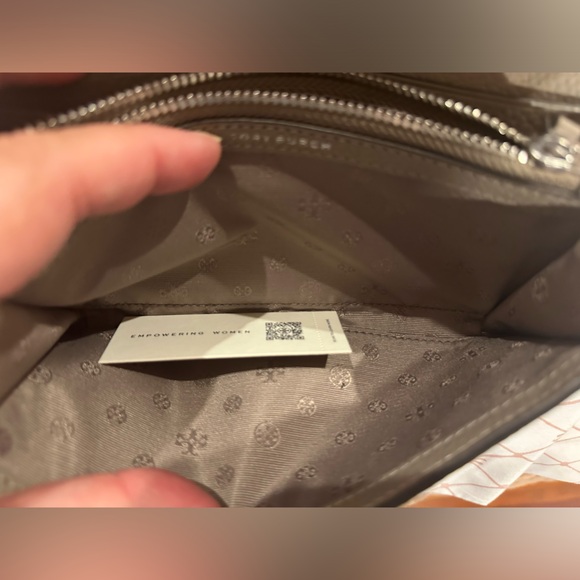 Tory Burch Britten Flap Envelope Continental Wallet Gray Heron - Picture 7 of 8